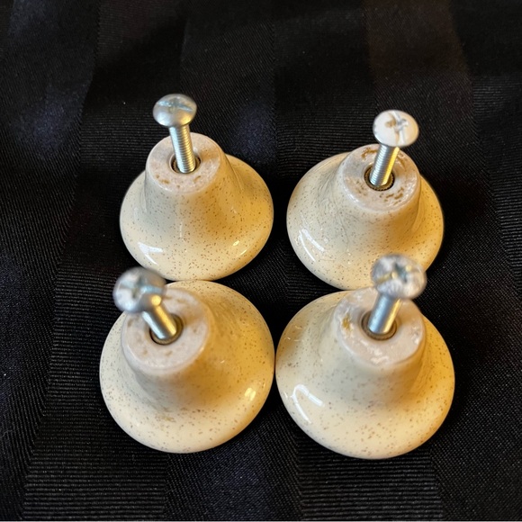 Vintage 60's/70's Mushroom Cupboard Knobs - Picture 7 of 10